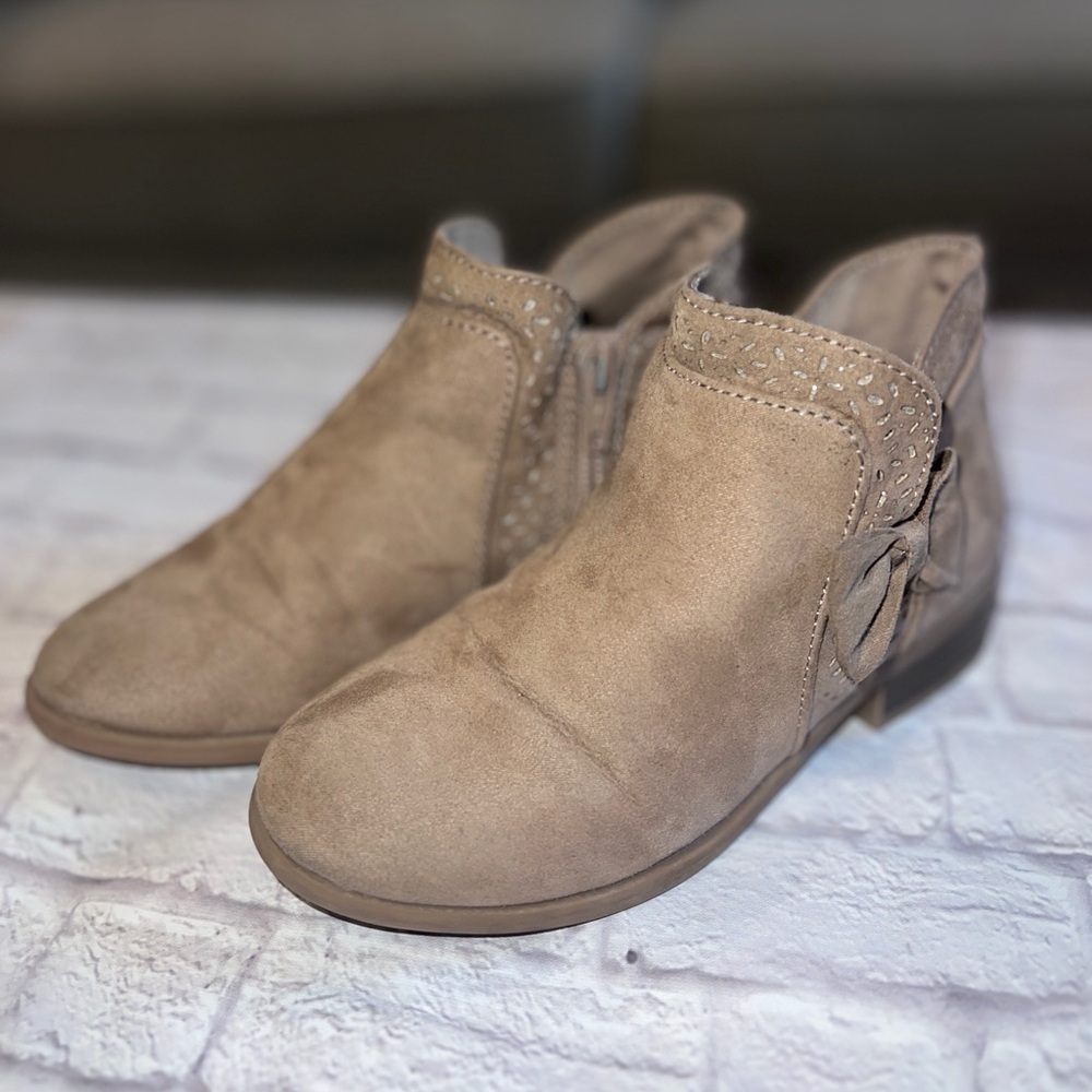 Jumping Beans Tan Toddler Girls Ankle Boots - Size 11 - Good Condition!
